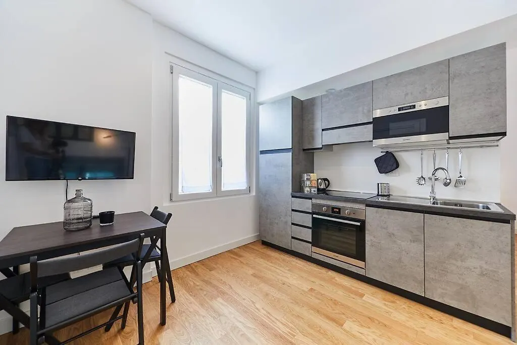 Bright Two-Room Apartment Milan