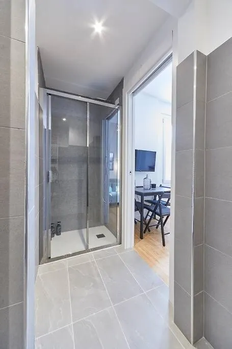 Bright Two-Room Apartment Milan